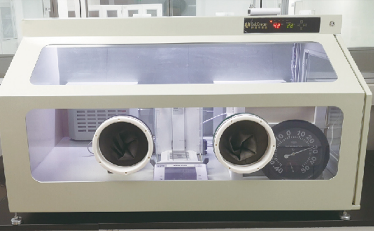 台式控濕操作箱